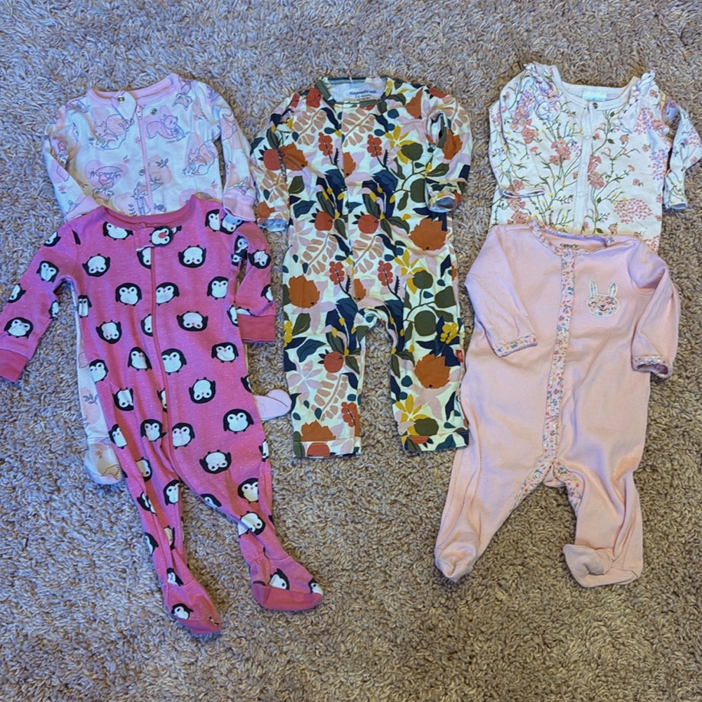 Baby girl long sleeve pajamas size 3-6 months